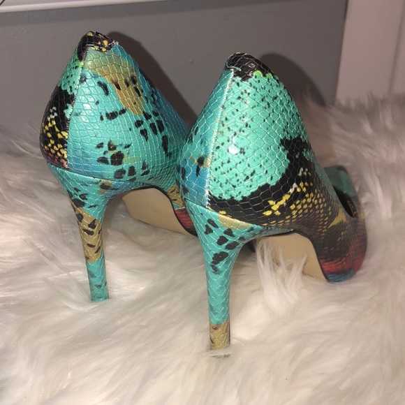 Steve Madden Proto Multi Snake Pointed Pumps - Picture 9 of 10